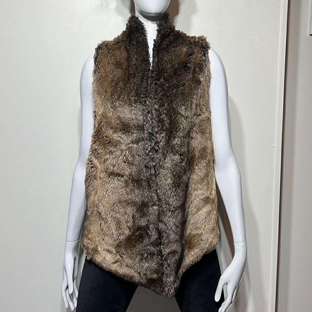 Yumi Kim Cuddle Me Chic faux fur vest